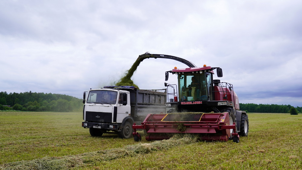 КОМПЛЕКС КОРМОУБОРОЧНЫЙ ВЫСОКОПРОИЗВОДИТЕЛЬНЫЙ FS8060